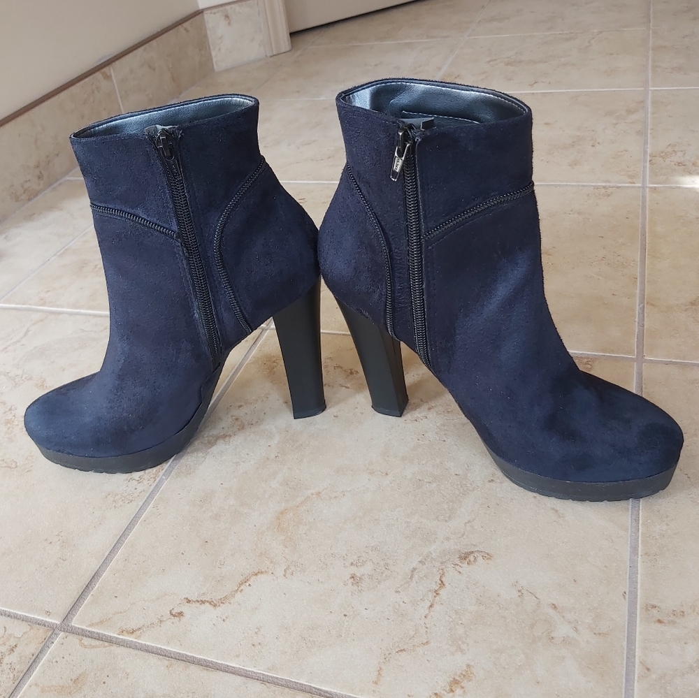 Navy Blue Faux Suede Heeled Ankle Boots